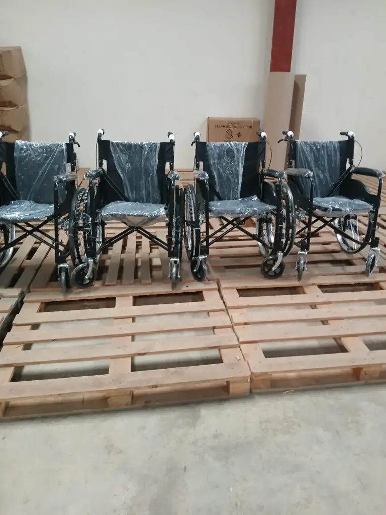 STANDARD WHEELCHAIR