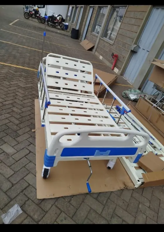 HOSPITAL BED(SINGLE CRANK)