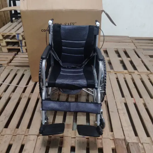 COMMODE WHEELCHAIR